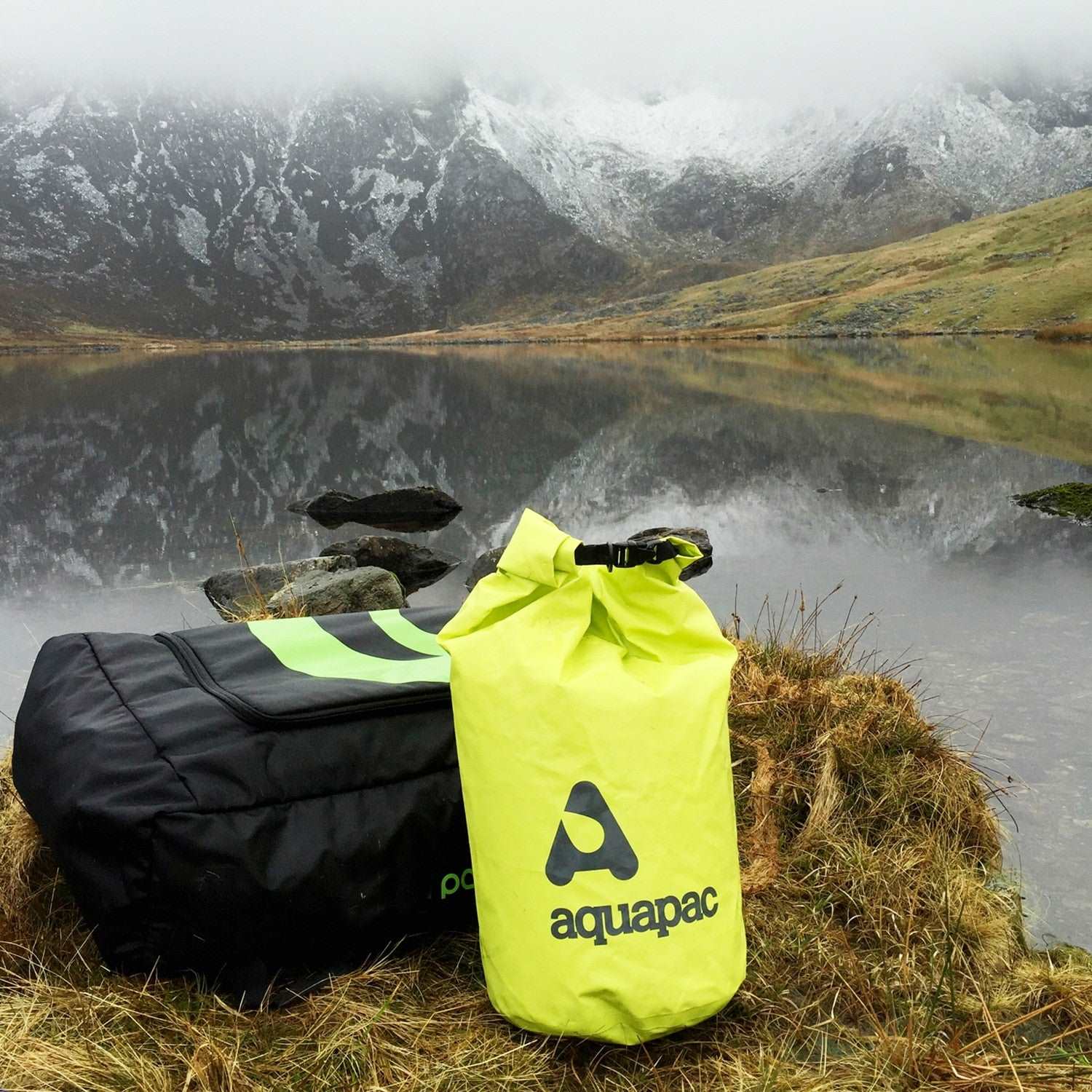 Aquapac Heavyweight Drybag 15 ltr (with shoulder strap)